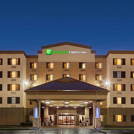 Holiday Inn Express Hotel & Suites Coralville, An Ihg Hotel Exterior photo